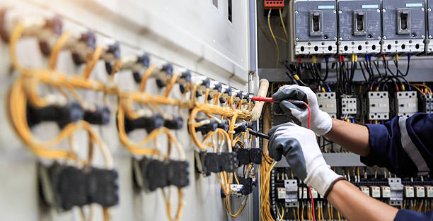 Professional Electrician technician working in Quantico Base, VA
